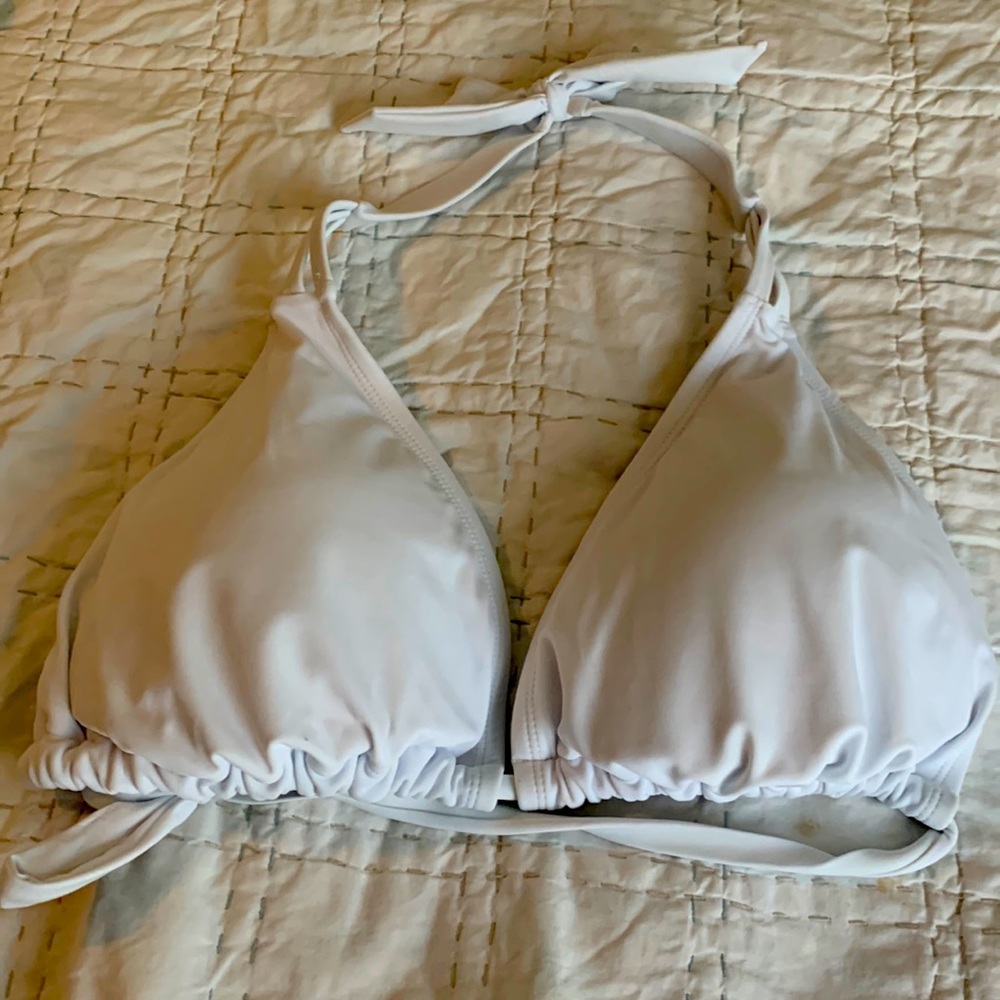 Bikini top never worn Swim suits for all